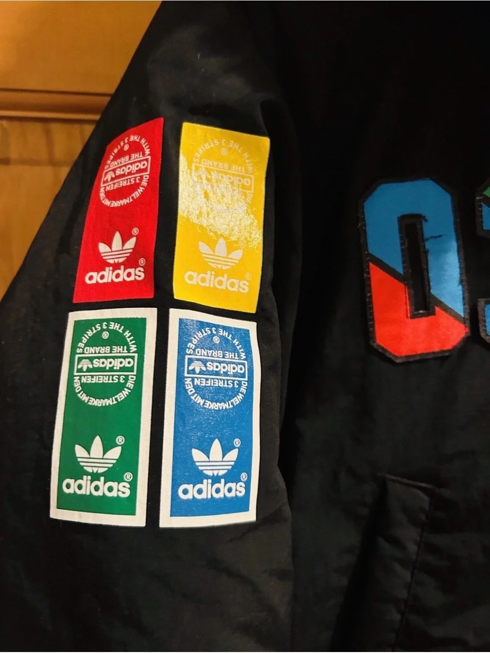 HTF Adidas Badge Down Jacket Black Size 095 Unisex Men’s Sm Wm Med EUC